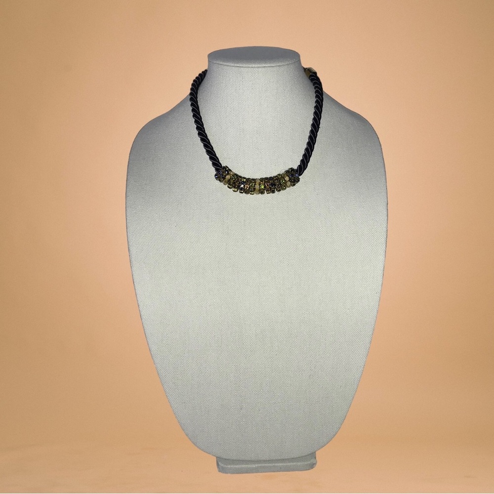 Vintage Lenora Dame Necklace - Picture 3 of 6
